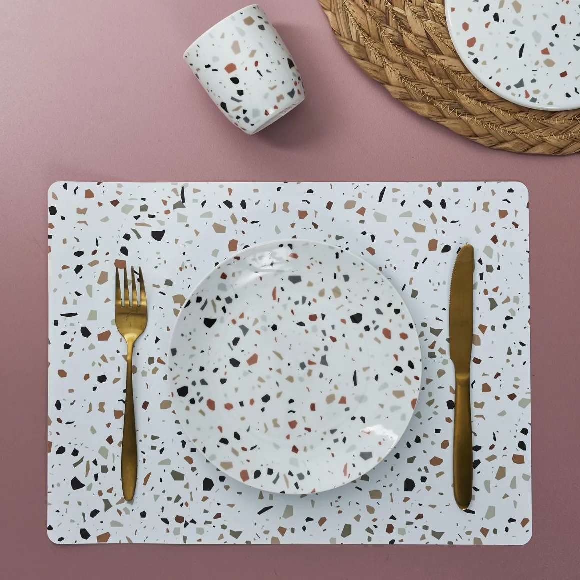 ASSIETTE EFFET TERRAZZO D20CM