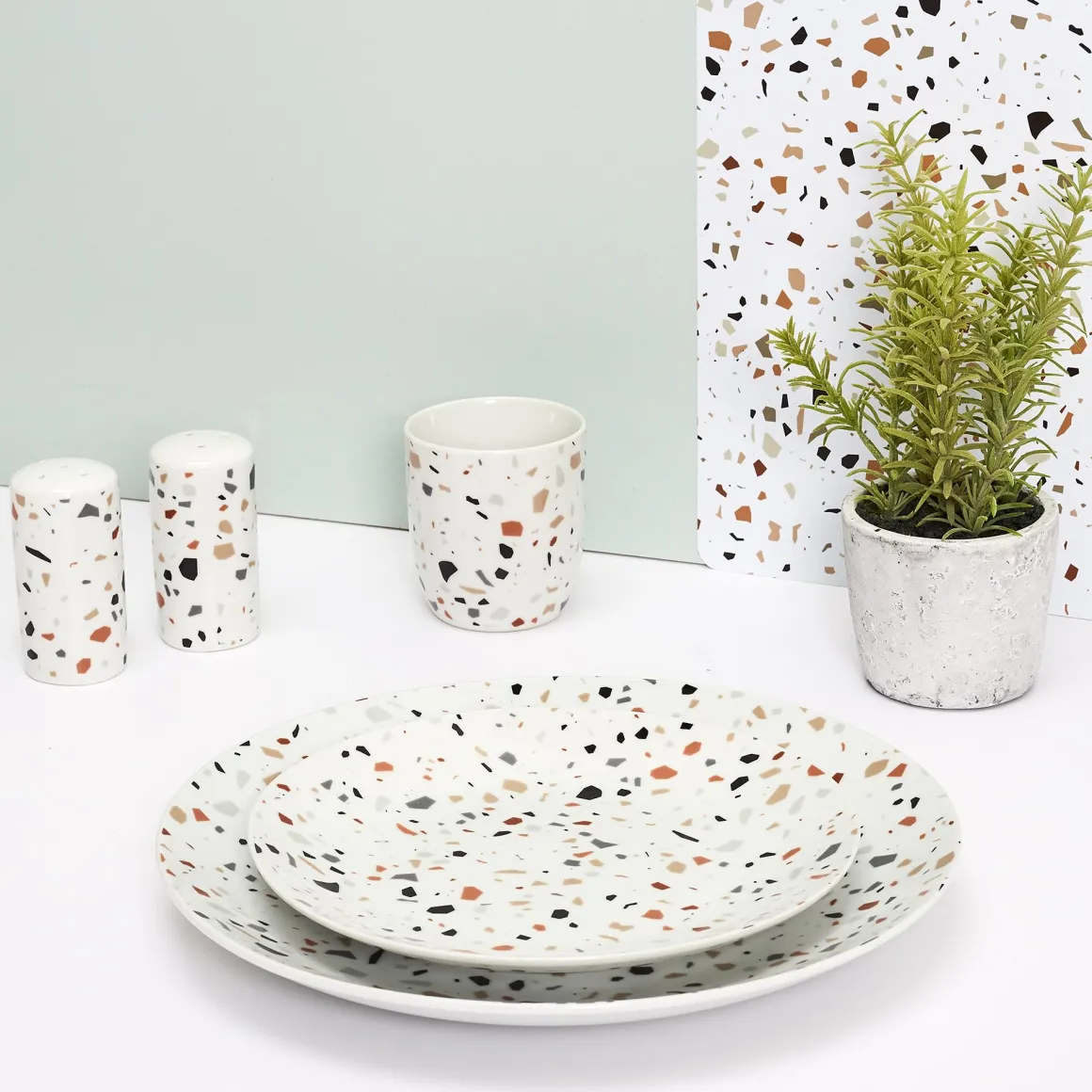 ASSIETTE EFFET TERRAZZO D26CM