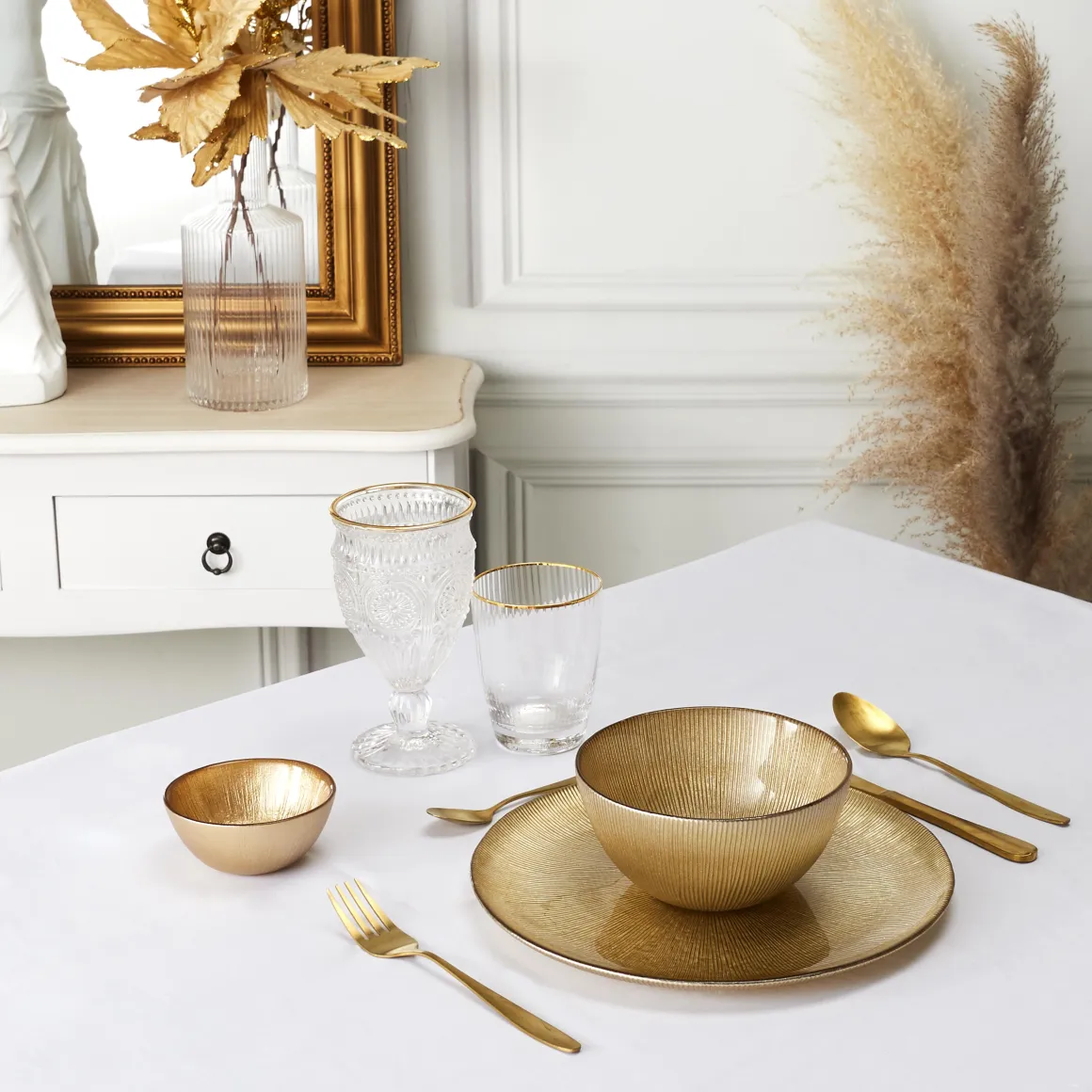 ASSIETTE VERRE DOREE D.21CM