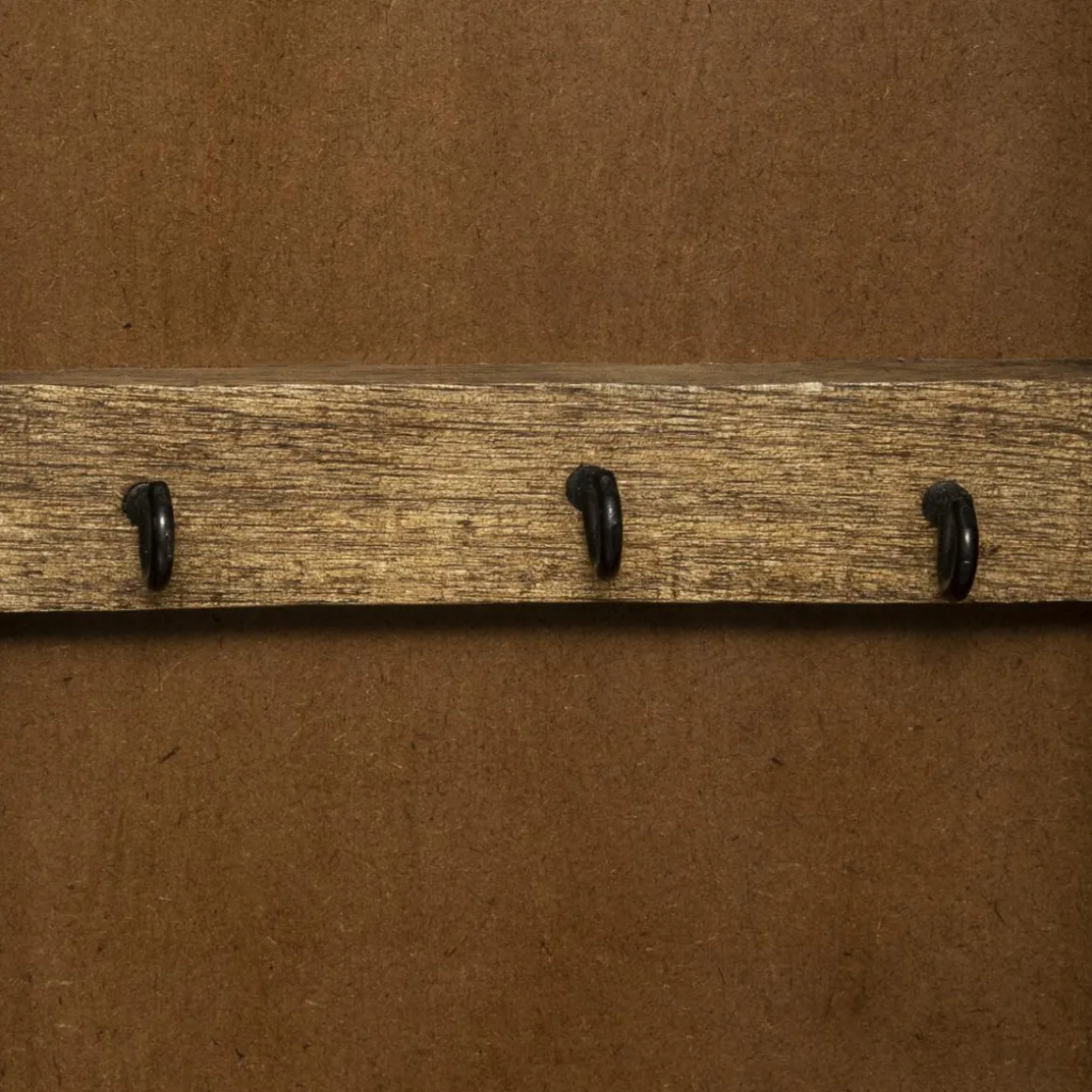 BOITE CLE BOIS SCUPTE D.28X16CM