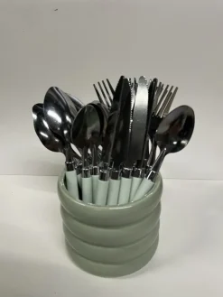MENAGERE ELSA VERT 24 PIECES AVEC RANGE COUVERT