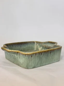 PLAT VERT PORCLEAINE EMAIL REACTIF D.13X13X4CM