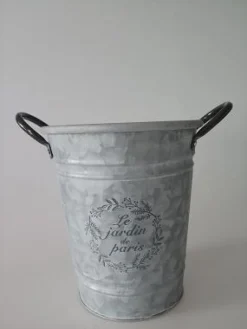 POT METAL POIGNEE METAL 22.5CM